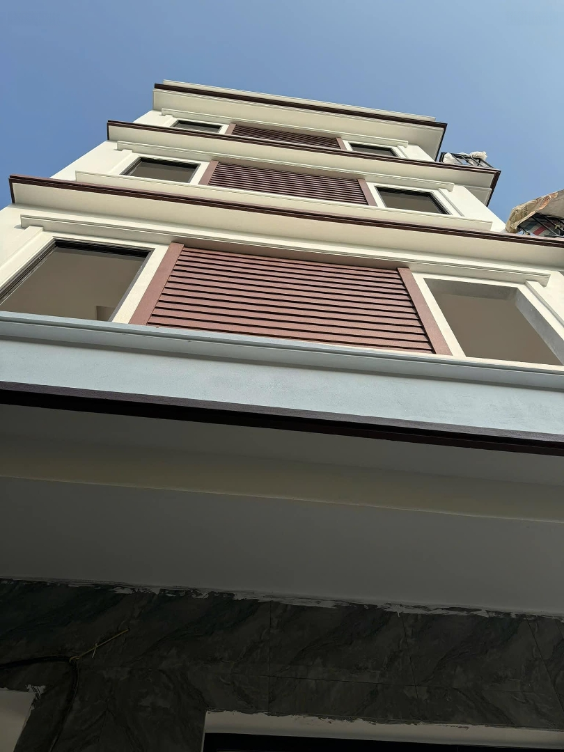 Với 3,85 Tỷ Nhà 5 Tầng (46M2) Phú Lãm. 5 Phòng Ngủô Tô Tránh Cách Nhà 5M. Gần Đh Đại Nam. Mặt Tiền Rộng 5M