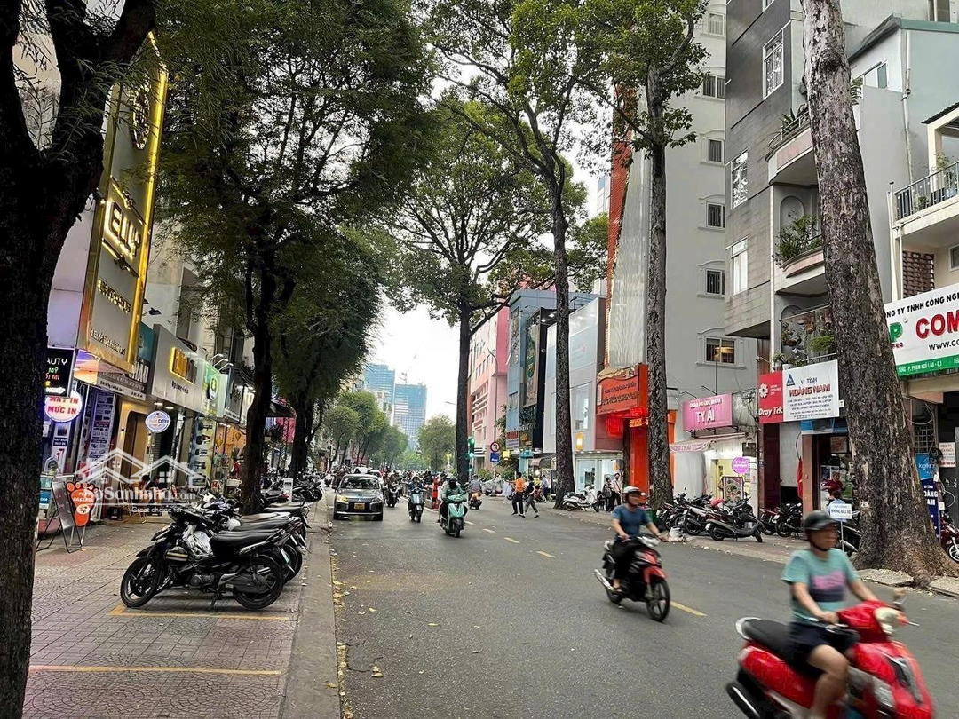 Bán Nhà Góc 2Mt Hòa Hưng - Cmt8 Quận 10.Diện Tích10X20M. Kc: Hầm + 7 Lầu, Hđt: 300 Tr/Th, Giá Bán 45 Tỷ Tl