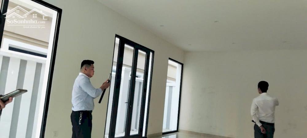 CHỈ 2 TỶ ĐỒNG QUÝ KHÁCH HÀNG ĐÃ SỠ HỮU CĂN BIỆT THỰ LIỀN KỀ TẠI VINCOM ROYAL PARK