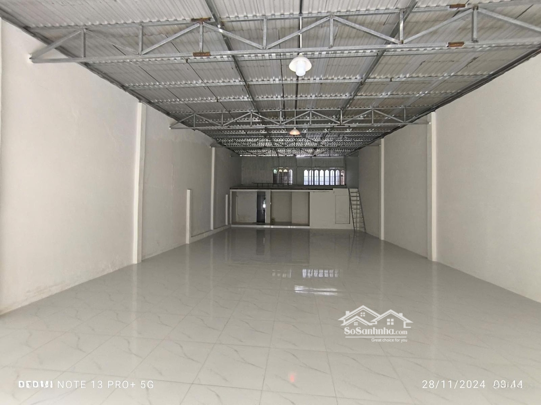 Cho Thuê Vp Kho Khu Tân Hương 8X20M 1 Trệt 1 Lửng Suốt Đẹp Giá 18 Triệu/Tháng