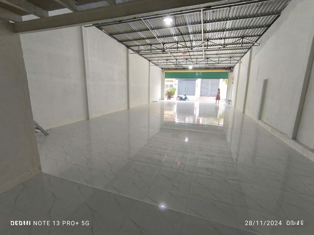 Cho Thuê Vp Kho Khu Tân Hương 8X20M 1 Trệt 1 Lửng Suốt Đẹp Giá 18 Triệu/Tháng