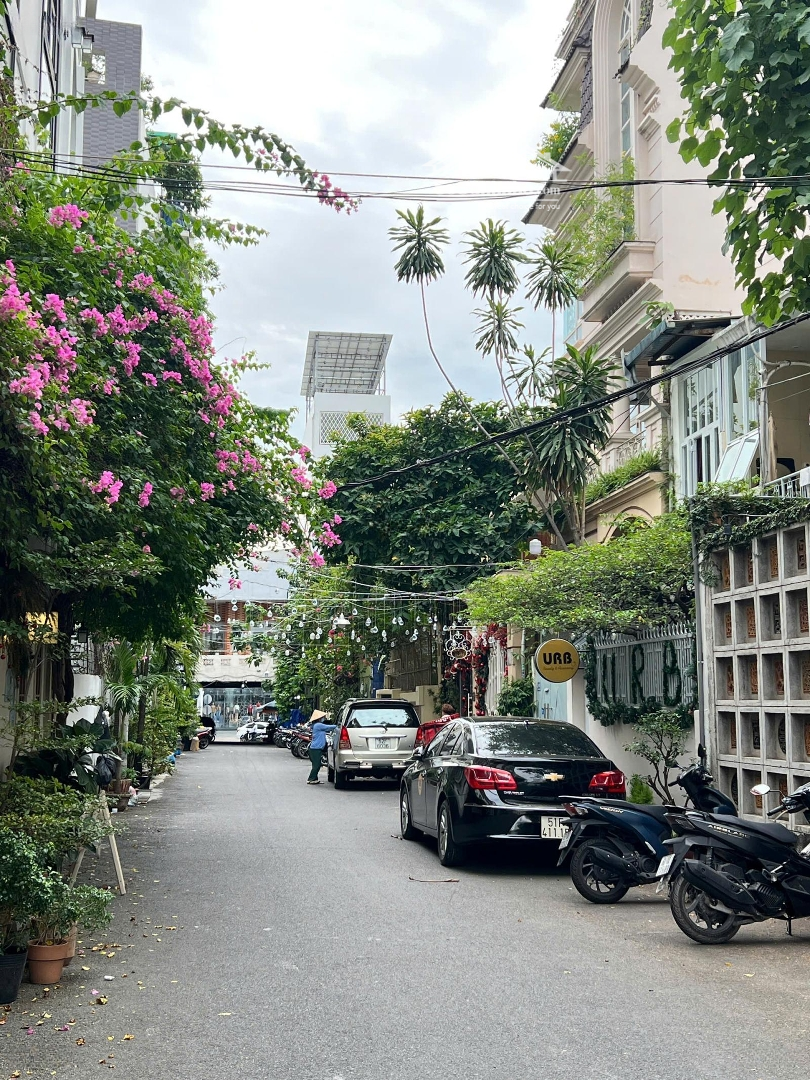 Phú Nhuận - Nhà Đẹp 4 Tầng - Diện Tích 50M2 - 14 Tỷ X - Liên Hệ: 09.161.224.24