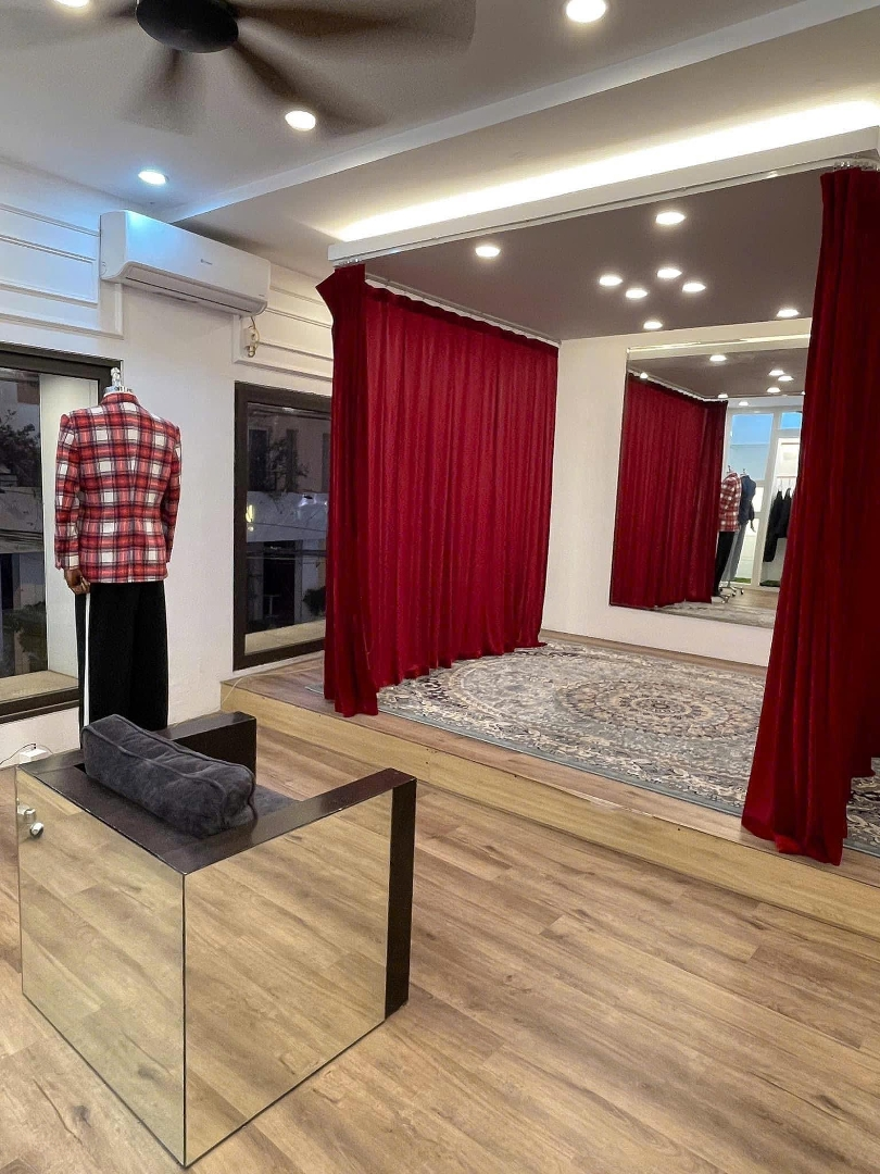 Cho Thuê Cửa Hàng Phố Thái Hà- Đống Đa:diện Tích72M X 4 Tầng Thông Sàn, Mặt Tiền 4.5M Mọi Mô Hình.
