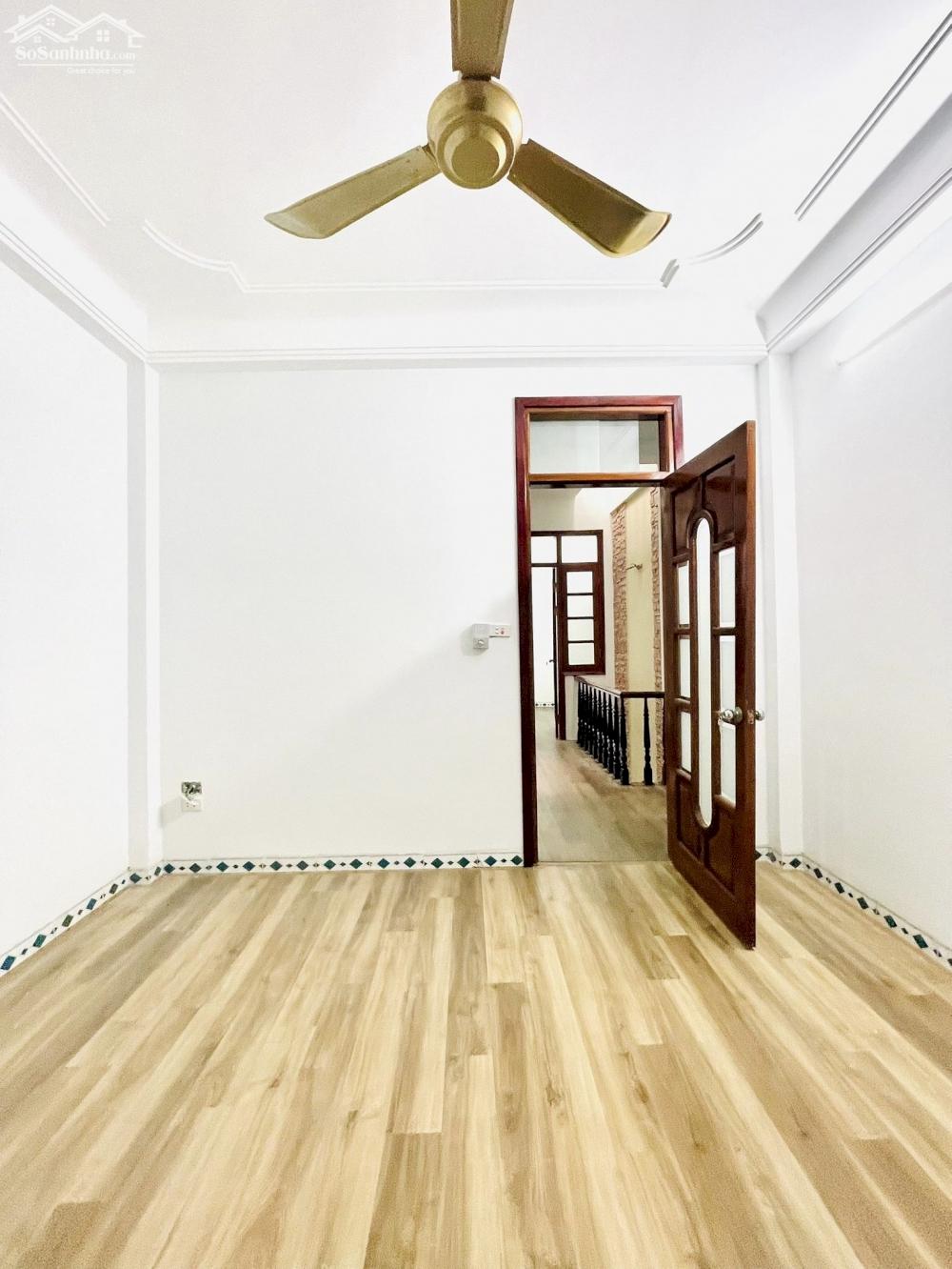 BÁN NHÀ PHỐ TÂY SƠN – ĐỐNG ĐA RẤT GẦN MẶT PHỐ, Ô TÔ ĐỖ CỔNG, NHÀ 4 TẦNG ĐẸP.