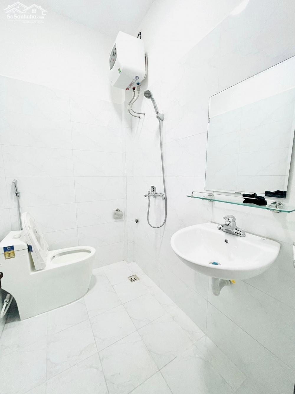 BÁN NHÀ PHỐ TÂY SƠN – ĐỐNG ĐA RẤT GẦN MẶT PHỐ, Ô TÔ ĐỖ CỔNG, NHÀ 4 TẦNG ĐẸP.
