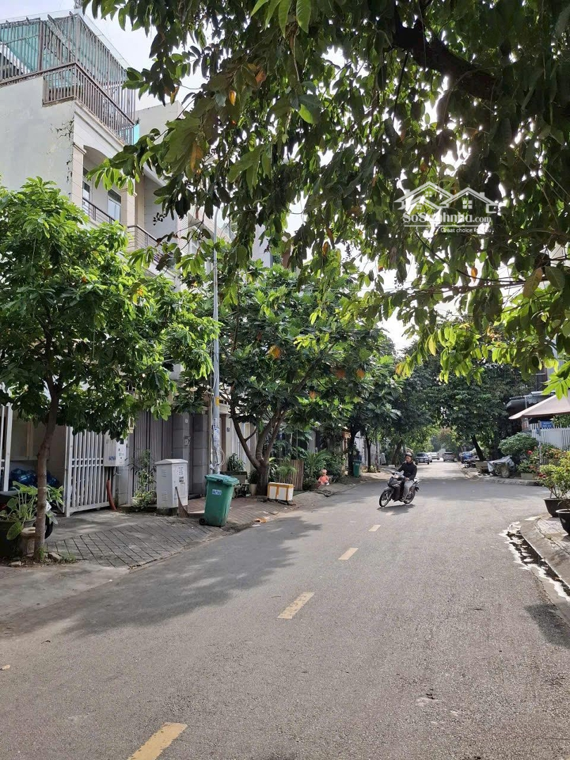 Bán Nhà Nát Tiện Xây Mới Gần Song Hành Phường An Phú Quận 2 Dt: 5X20M Tiện Xây Mới Hầm 5 Tầng 19 Tỷ