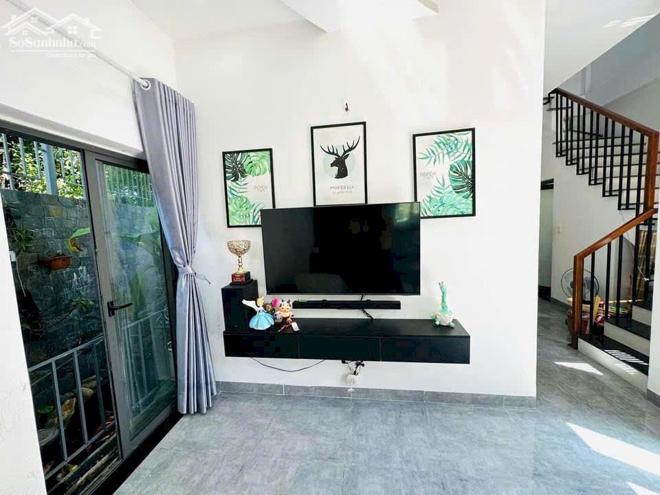 NHÀ ĐẸP 2 TẦNG FULL NỘI THẤT CẠNH KQH BÀU VÁ 1, KHU VỰC CAO RÁO KHÔNG NGẬP LỤT