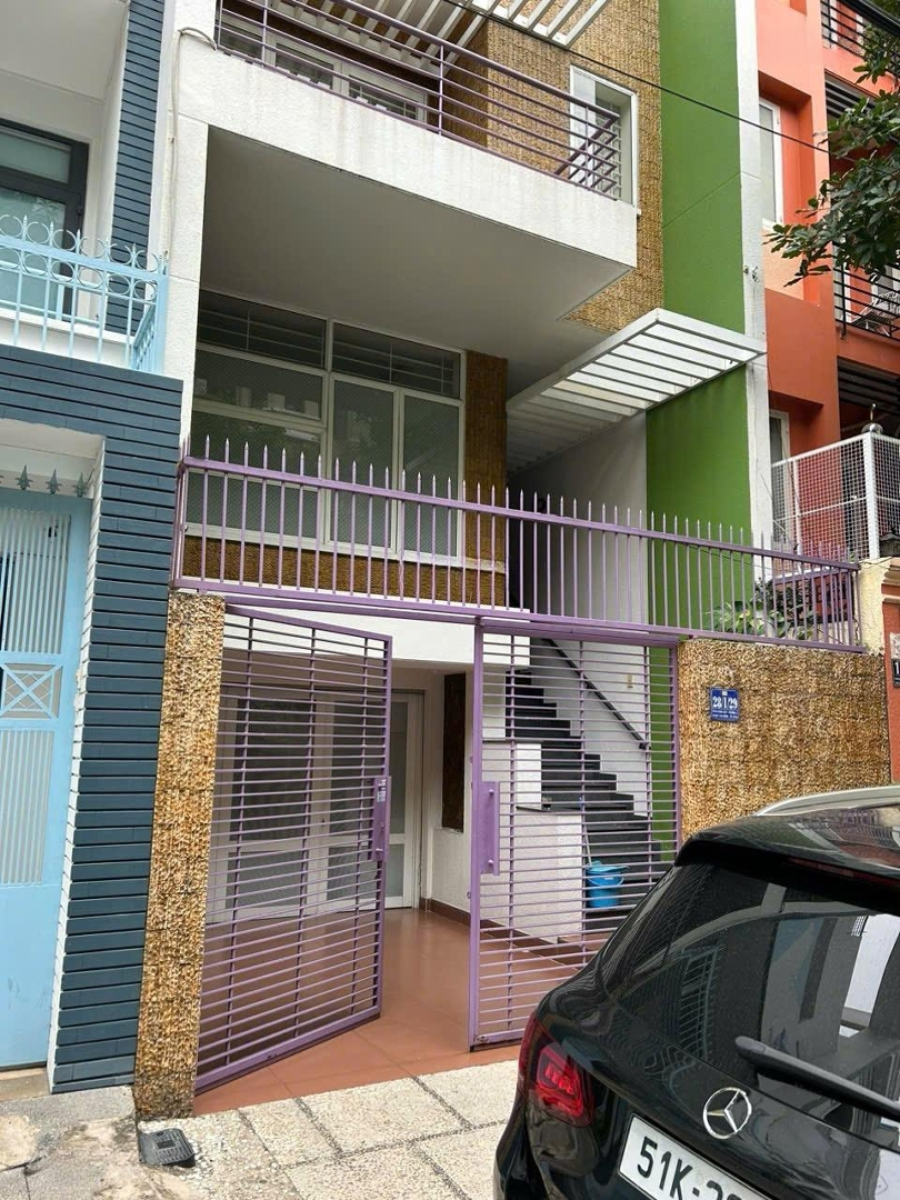 Bán Gấphẽm Xe Hơilý Thường Kiệt Q.10 - 5 X 12 - 5 Tầng - Giá Bán 11 Tỷ Thương Lượng