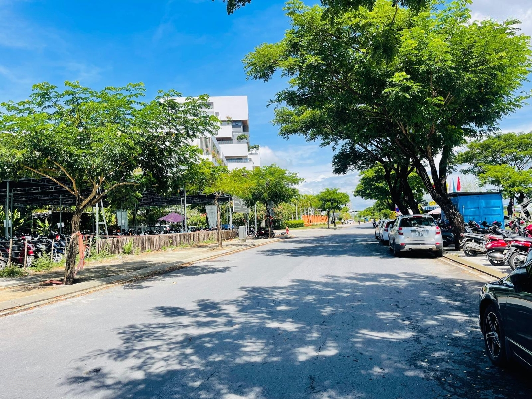 Bán Lô Góc Ngã 4 Phân Khu V5 Fpt City Trục Thông Đường Nkkn Diện Tích 110,5M2 Giá Chỉ 4,9X Tỷ