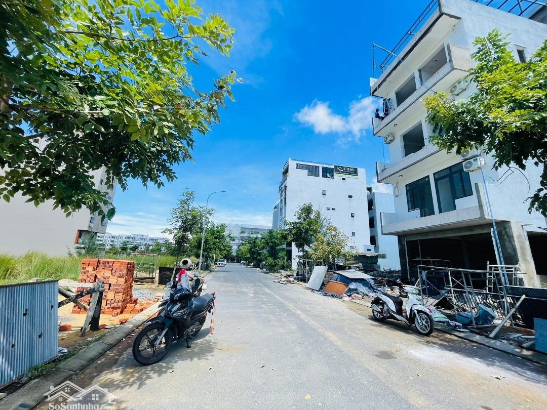 Bán Lô Góc Ngã 4 Phân Khu V5 Fpt City Trục Thông Đường Nkkn Diện Tích 110,5M2 Giá Chỉ 4,9X Tỷ