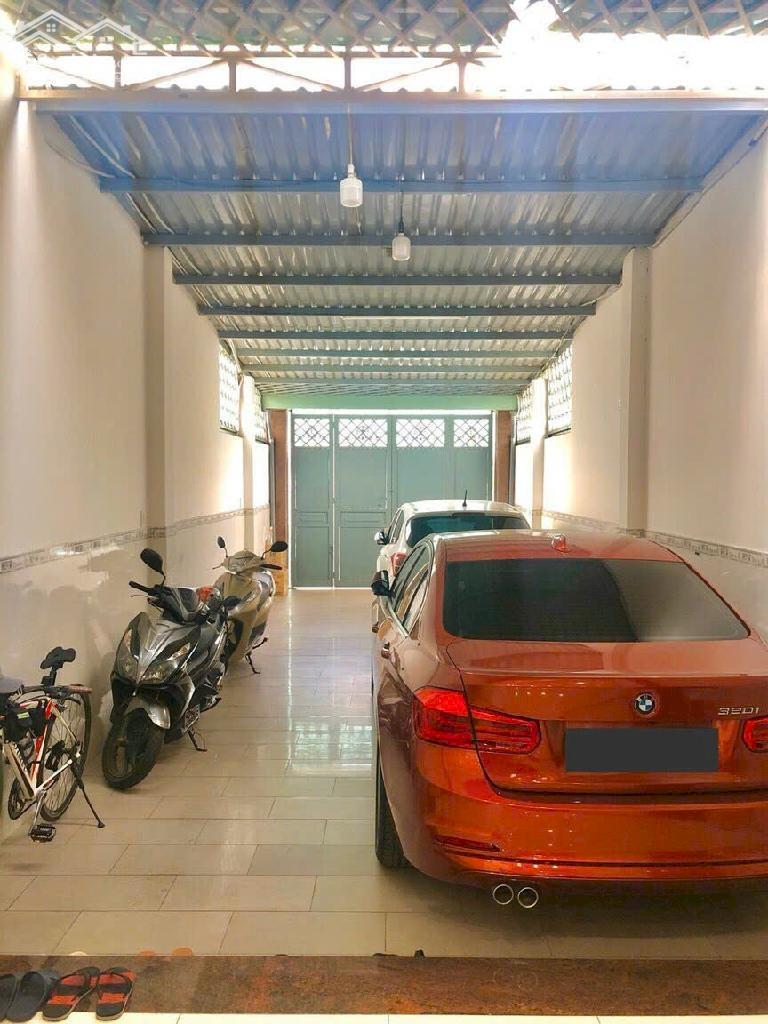 Căn Hộ Mơ Ước 3 Tầng, Vị Trí Vàng Ngay VinCom Lê Văn Việt, Thủ Đức: Giá Hơn 8 Tỷ!