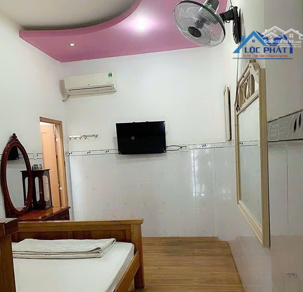 Bán Nhà Nghỉ Tại Trung Tâm Biên Hoà 1 Trệt 3 Lầu, 299M2, Giá Chỉ 8,5 Tỷ