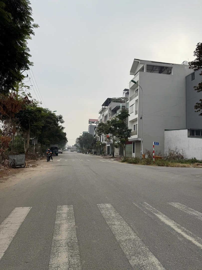 Nhà Mặt Phố Tại Thị Trấn Trâu Quỳ, Gia Lâm, Hà Nội, 24 Tỷ, 120M2