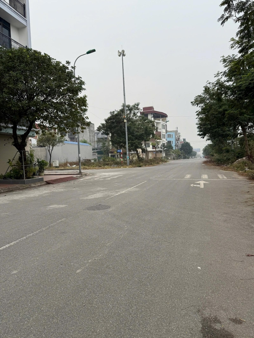 Nhà Mặt Phố Tại Thị Trấn Trâu Quỳ, Gia Lâm, Hà Nội, 24 Tỷ, 120M2