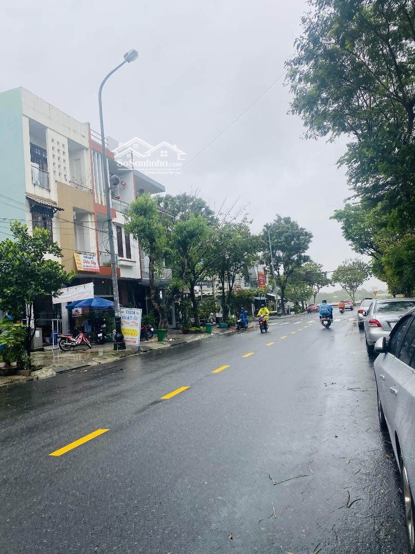 Nhà Lô Góc Phố Cạnh Sông Rất Đẹp, Định Cư Kinh Doanh, Đầu Tư Cho Thuê Dòng Tiết Đều Rất Hợp Lý