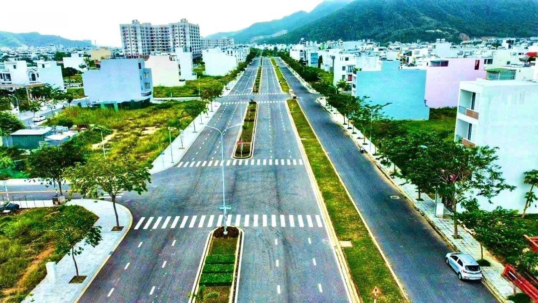 Cần Bán Lô Sạch Đẹp Đường A1 Võ Văn Kiệt Rộng 42M Kđt Vcn Phước Long 2 Nha Trang Chỉ 6 Tỷ 100M2