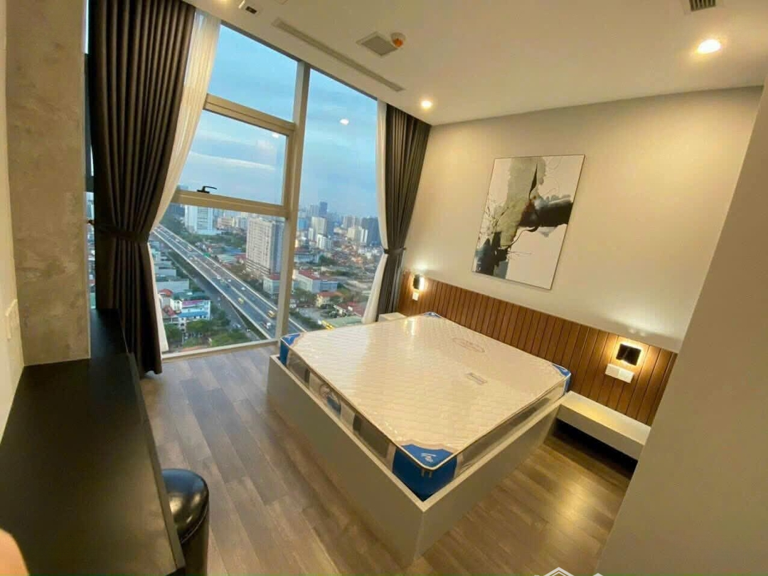 Cho Thuê Chcc Vinhome Gaảdenia Duplex 105M2, 3 Ngủ Full Đẹp Lung Linh . Giá Bán 23. 5 Triệu Liên Hệ: 0378,456.998