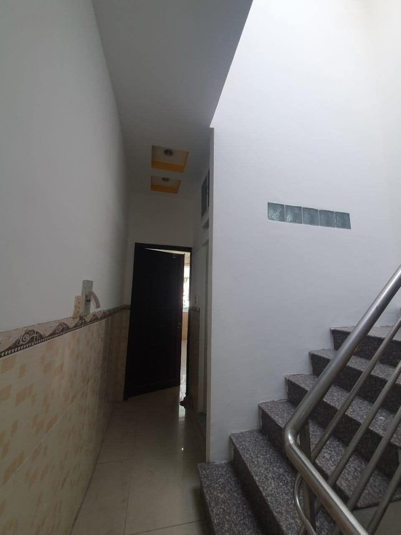 Bán Nhà Đường 49 Kdc Bình Phú 4X10 2 Lầu 3Pn