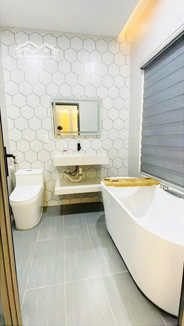Đi Nước Ngoài Định Cư Bán Gấp Nhà Ở Đường Bình Đông, Phường 13, Quận 8