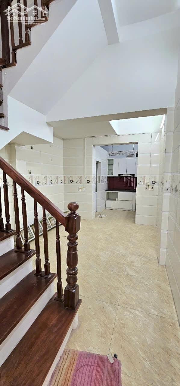 Sát DV Đa Sỹ ( tổ 3 Đa Sỹ )  46m 3 tầng ô tô đỗ cửa chỉ 4.9 tỷ