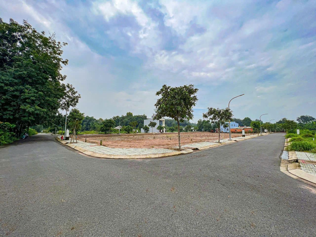 Cần Bán Lô Đất 80M2 (5X16M) Full Thổ Cư Đường Lý Thị Chừng, Phú Hòa Đông, Củ Chi Giá Chỉ 1 Tỷ 3Xx!