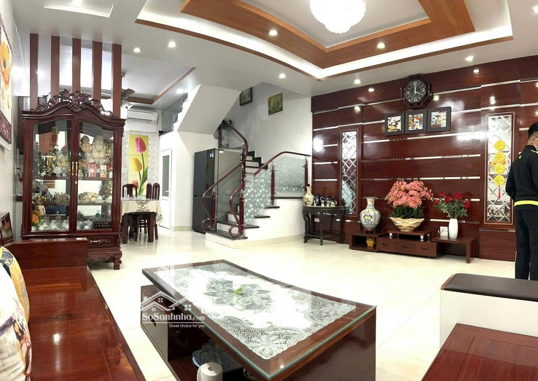 Nhà Hồ Sen, 60M2, 4 Tầng, 3 Ngủ Full Đồ, 8 Triệu-0912473845