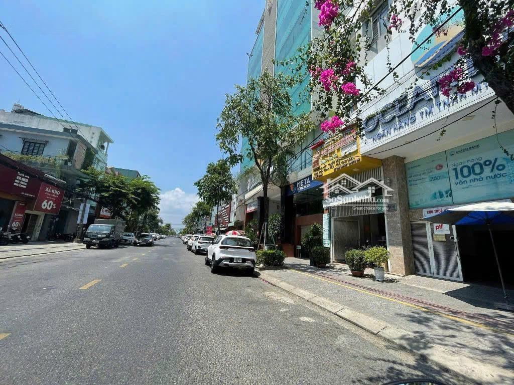 Bán Nhà 3 Tầng 2 Mặt Tiền Núi Thành Gần Trưng Nữ Vương Khu Trung Tâm Hải Châu, 200M2, Đường 10M5