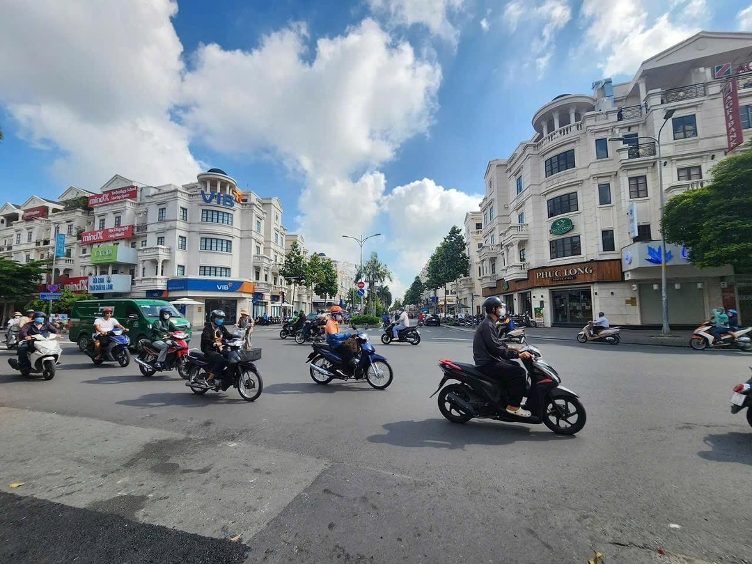 Bán Nhanh Căn Mặt Tiền Phan Văn Trị Trong Kdc Cityland Park Hills Nhà Hoàn Thiện , Có Thang Máy