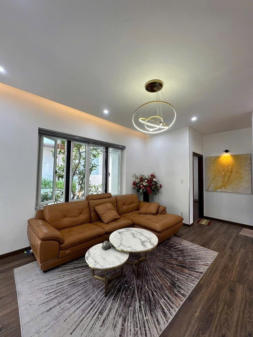 Bán Villa 3 Tầng - Cho Thuê 1 Tháng Thu Về 120-150 Triệu - Hồ Bơi Đẳng Cấp - Giá Bán 43,5 Tỷ