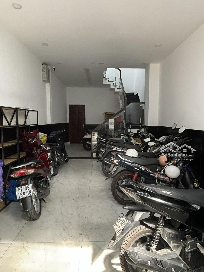 Hạ 1 Tỷ Nhanh Trước Tết - Chdv 11 Phòng Ngay Hàng Xanh, Bình Thạnh - Hẻm Xe Hơi 5X15M, Nhỉnh 10 Tỷ