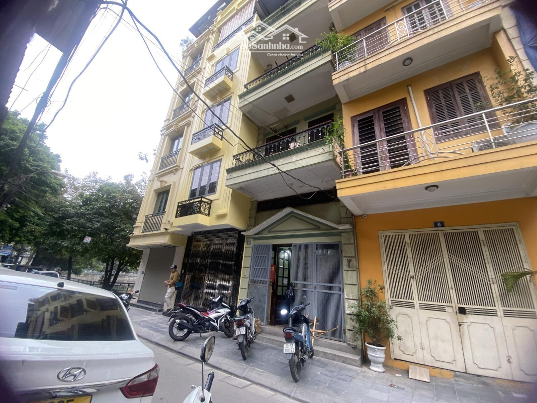 Nhà Phố Ven Hồ Tại Phố Võ Thị Sáu