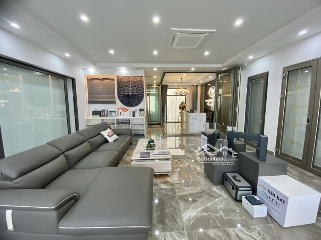 Bán Gấp Căn Mặt Đường Võ Nguyên Giáp, 140M2, 27 Tỷ, Hoàn Thiện Full Nội Thất Thang Máy, Kd Sầm Uất