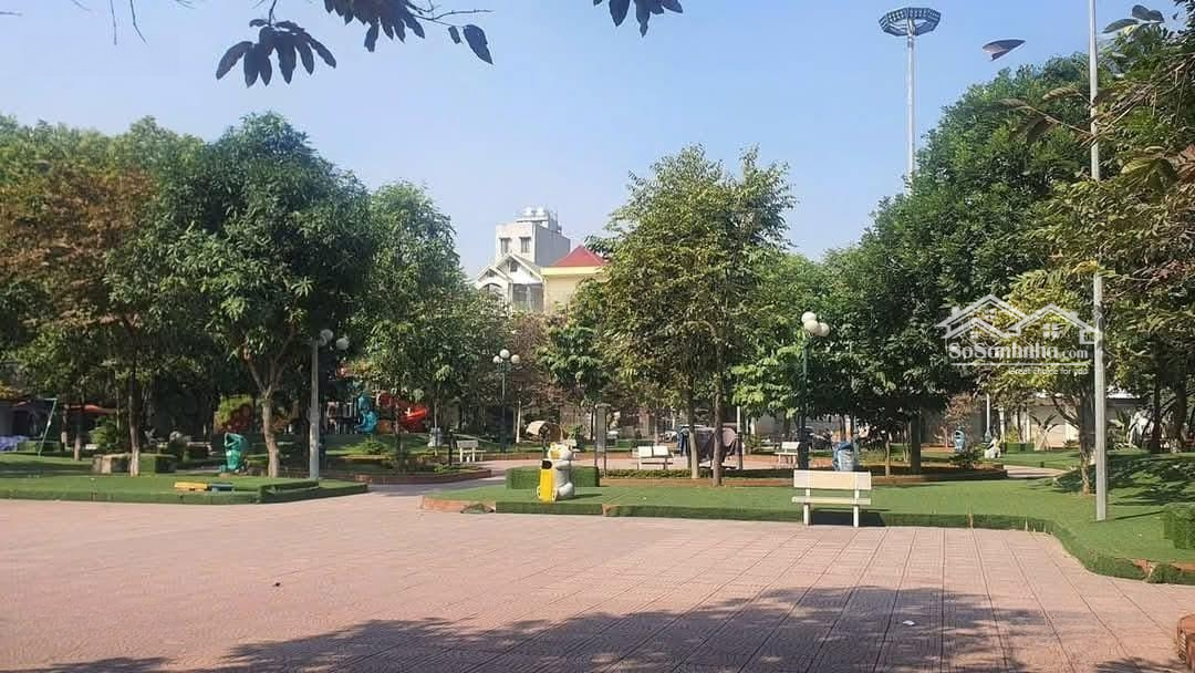 Cần Bán Lô Đấtmặt Tiềnrộng 6,3M Nhìn Khu Vui Chơi, Lỗi Nửa Đường Tại Hòa Đình, Tp Bn. Giá Chỉ 10,X Tỷ