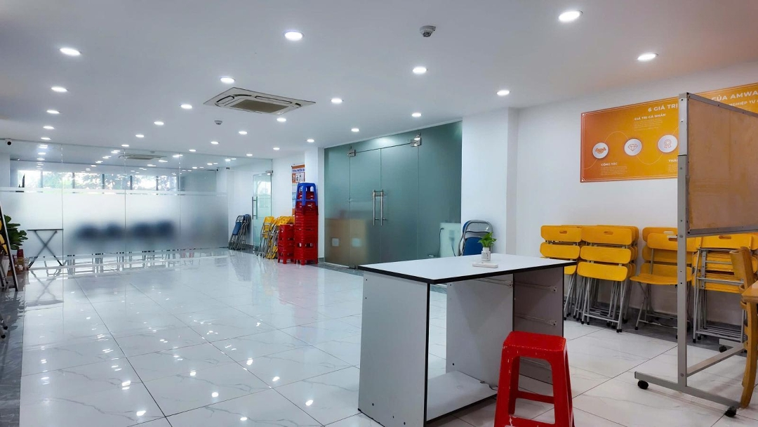 Cho Thuê Sàn Vp 90M2 Khu Ngay Khu Etow Đường Núi Thành, Tân Bình