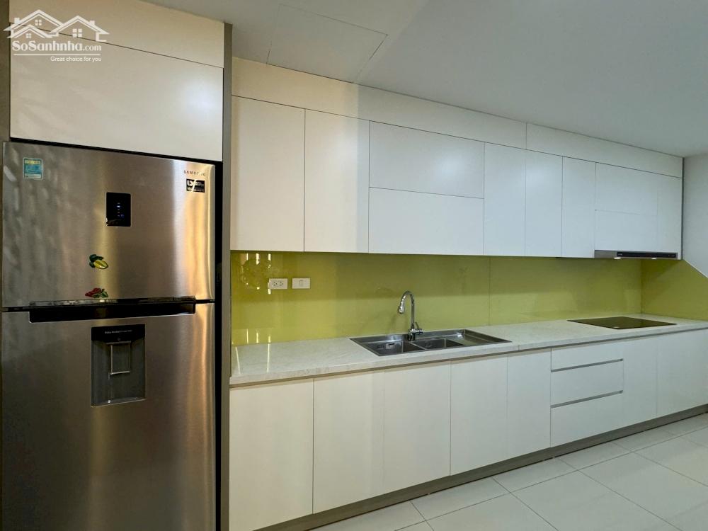 Em đang trống căn 2 ngủ chung cư Goldmark City 136 Hồ Tùng Mậu ở luôn 12tr/tháng