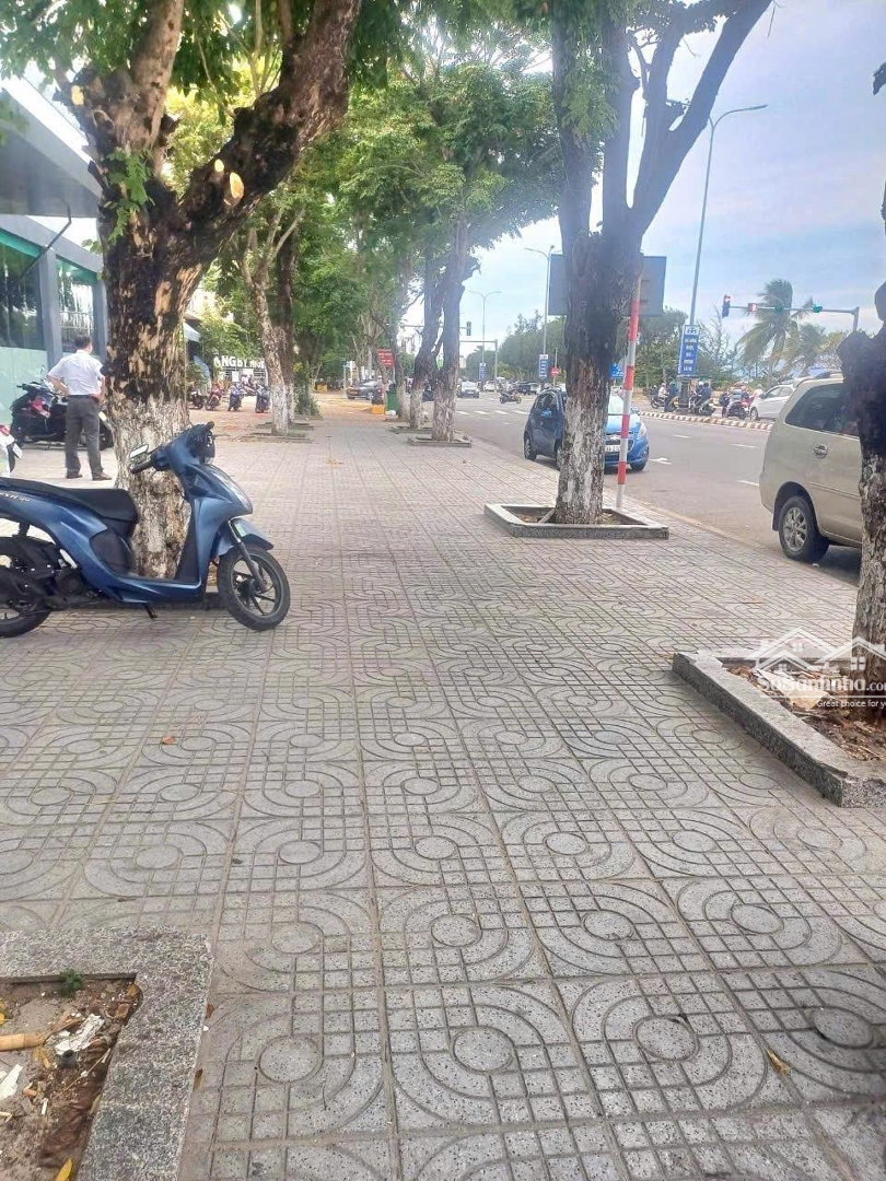 Bán Lô Đất 3 Mặt Tiền - Mặt Tiền Nguyễn Tất Thành - 187,5M2 - Giá Chỉ 24,5 Tỷ