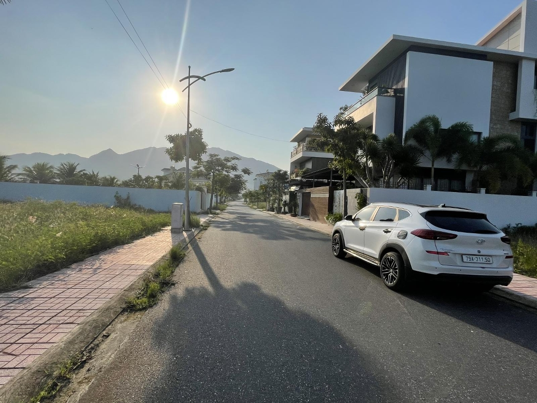 Cần Bán Đất Đẹp 392,37M2 Mặt Tiền Rộng 16M Ngay Tp Nha Trang Chỉ 18 Triệu/M2 Kđt Ven Sông Tắc
