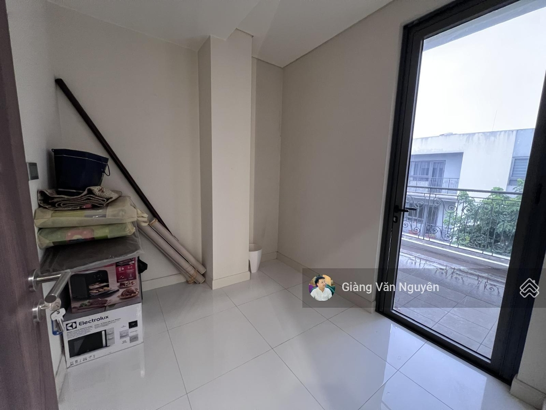 Cần Bán Căn Shophouse 2 Mặt Tiền Tại The Manor Central Park Giá Bán 30 Tỷ, 75M2, 5 Tầng Đầy Đủ Nội Thất