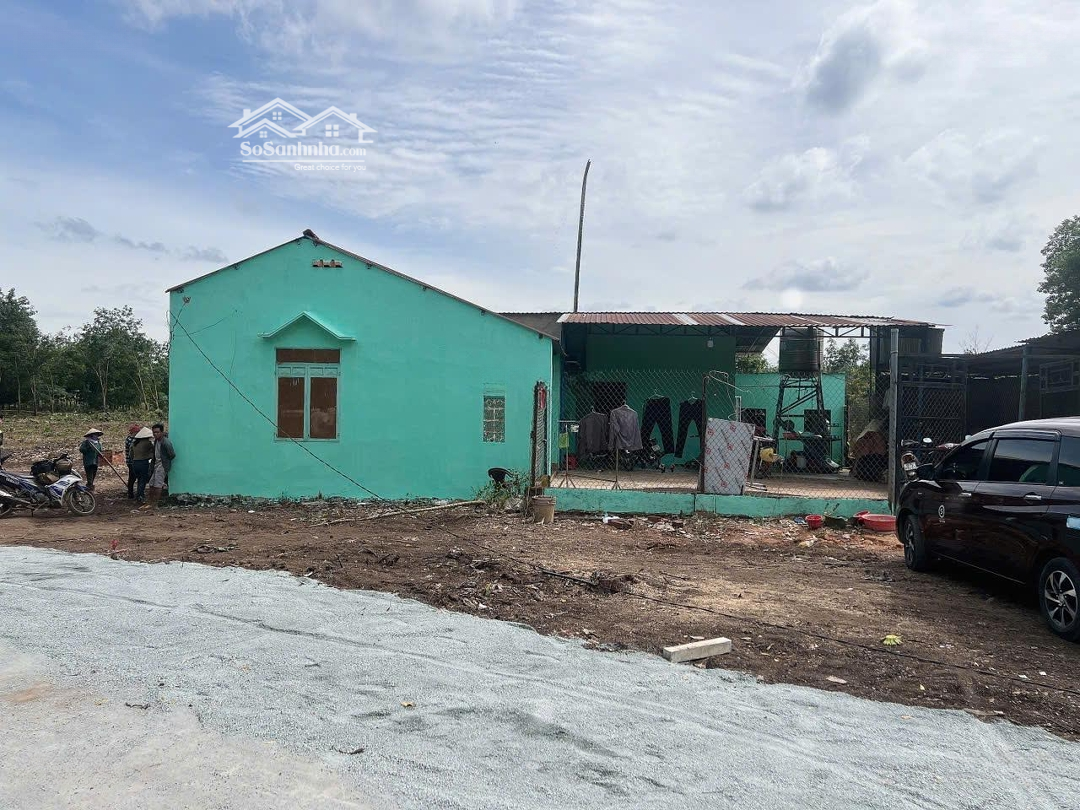 Chủ Bán Gấp 1025M2 Đất Trống Có Nhà Cấp 4 Giá Chỉ 235 Triệu, Ngay Chợ Long Hà, Shr, Có Ngân Hàng Hỗ Trợ