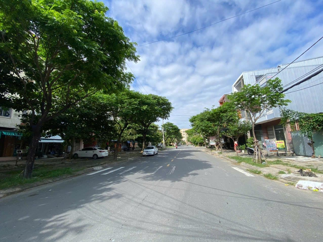 Bán Đất Mặt Tiền Đường 10M5 Dương Văn Nga, Nại Hiên Đông, Sơn Trà - 100M2/ 5,7 Tỷ Tl