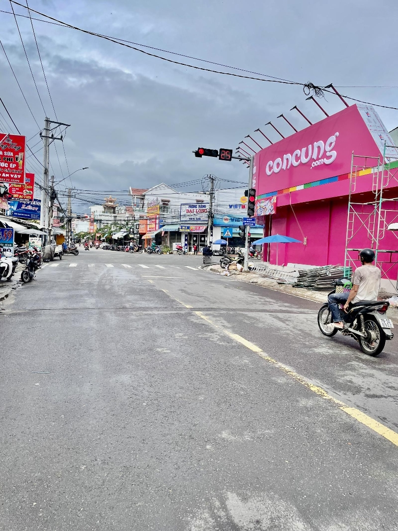 Đất Vị Trí Vàng, Mặt Tiền Gần 10M, Cách Biển 180M Tại Tt Vạn Giã- Kkt Vân Phong, Hơn 110M Giá 2 Xxx