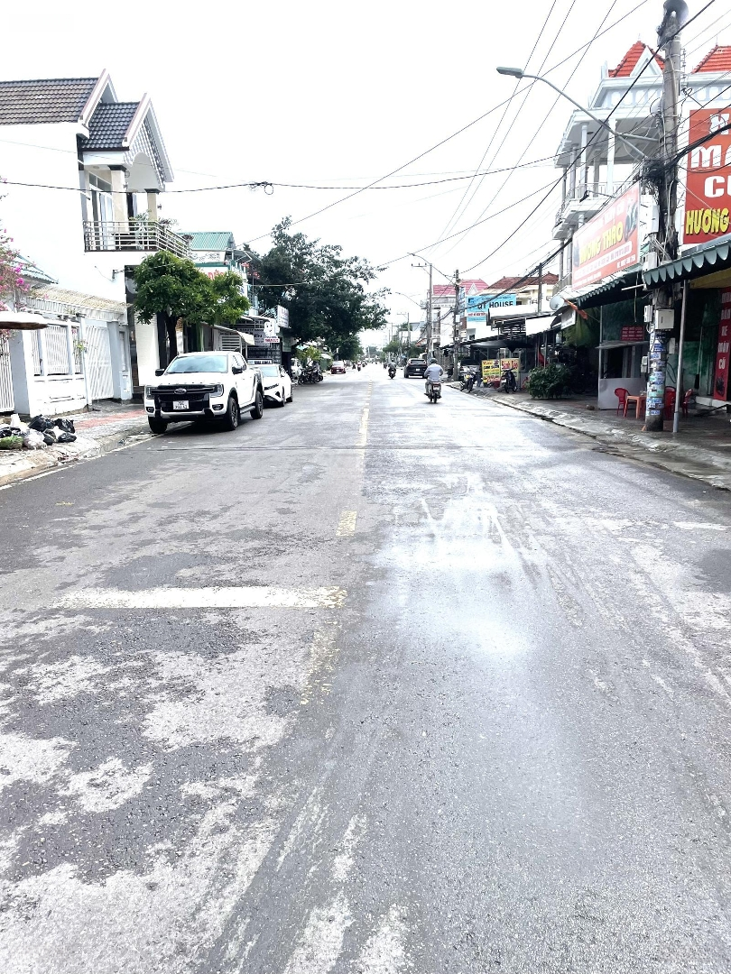 Đất Vị Trí Vàng, Mặt Tiền Gần 10M, Cách Biển 180M Tại Tt Vạn Giã- Kkt Vân Phong, Hơn 110M Giá 2 Xxx