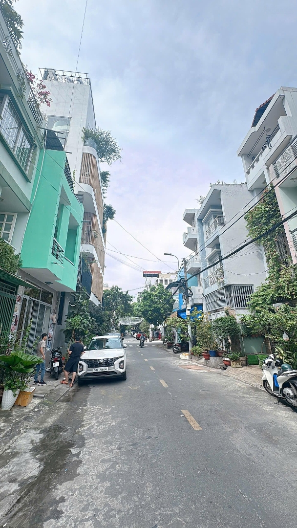 Bán Nhà 2 Lầu -Mt Nguyễn Trường Tộ, 4Mx8M, Giá Bán 6.3 Tỷ , Phường Tân Thành, Quận Tân Phú.