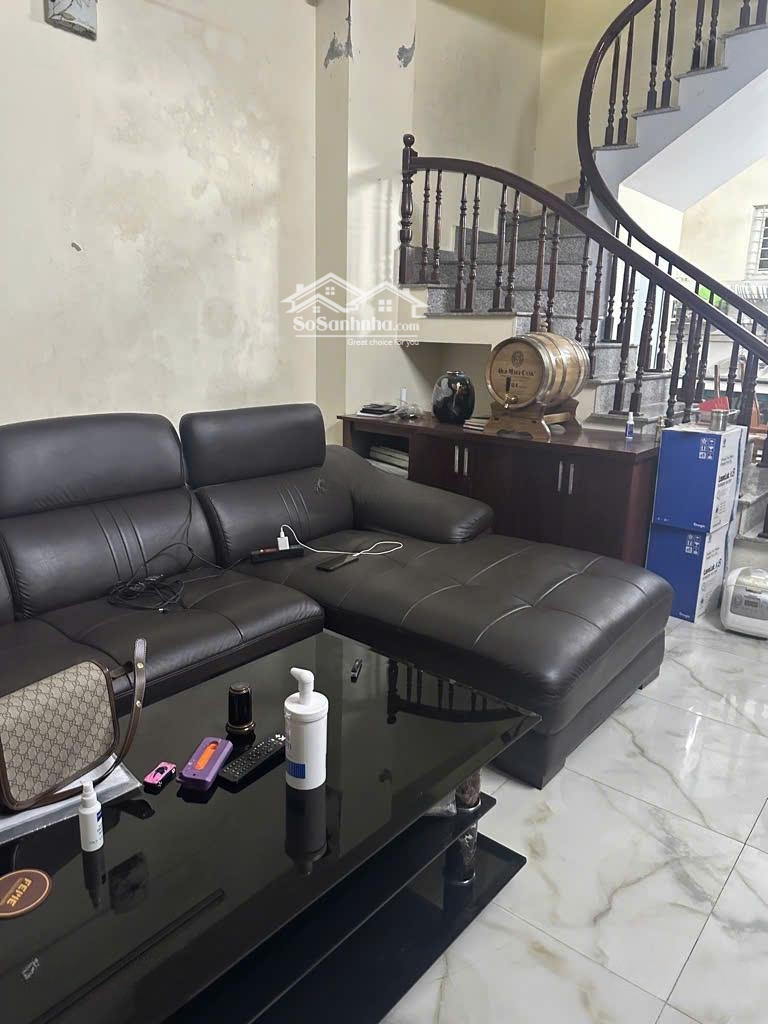 Nhà Dân Xây 60M2 X 4 Tầng, Hoa Lâm - Việt Hưng, Vị Trí Trung Tâm Gần Đường Lớn, Giá Bán 7.5 Tỷ