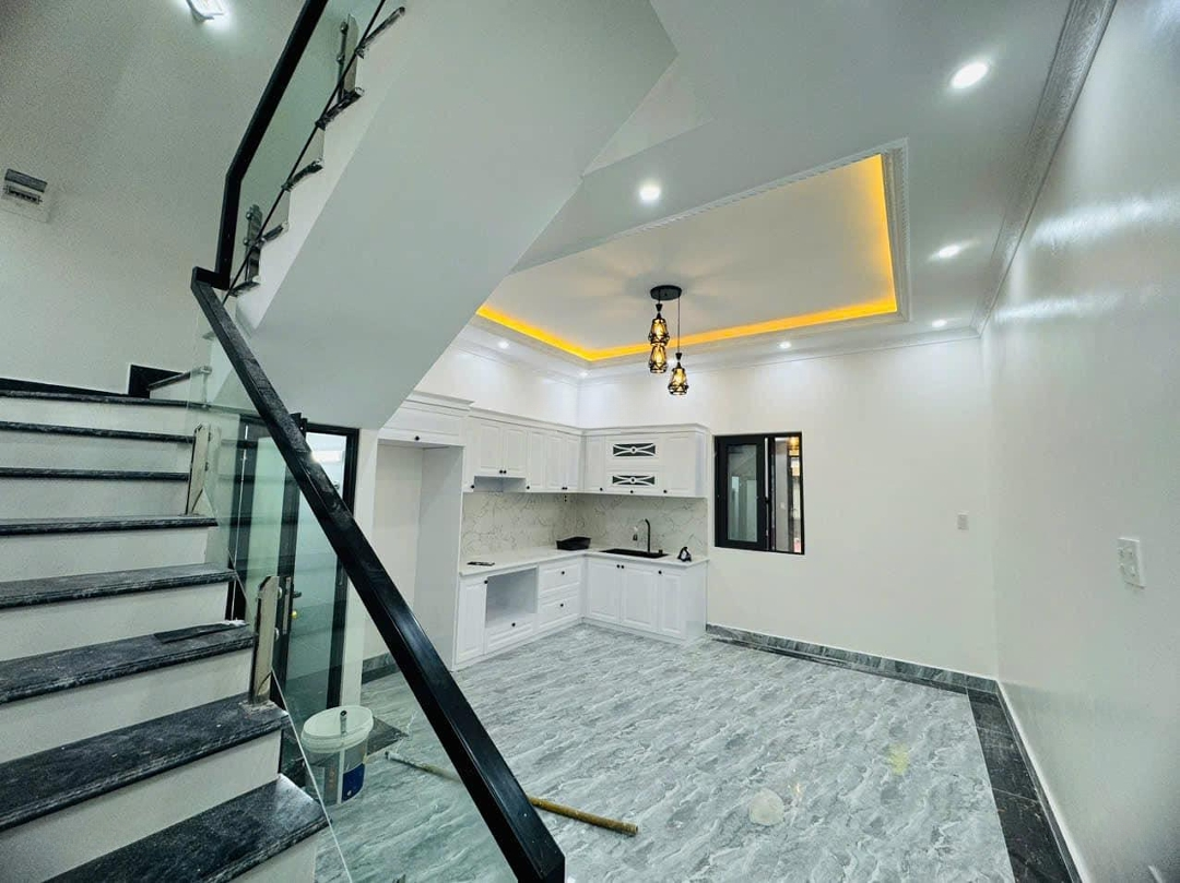 Nhà Lê Đức Thọ - Lô Góc Ngõ Thông - Nhỉnh 8 Tỷ - Ô Tô Đỗ Cửa