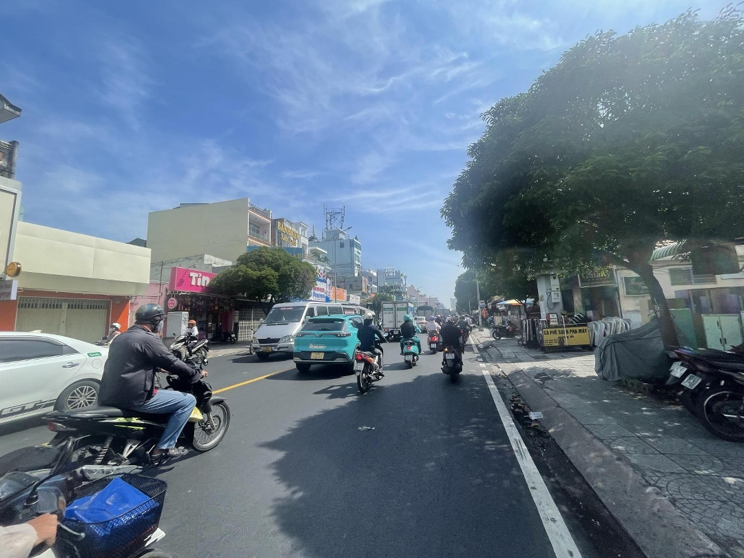 Nhà Mtkd Đường Hậu Giang Kinh Doanh Sầm Uất Kế Bên Khu Him Lamdiện Tích86M2 Nhà 4 Tấm Giá 35 Triệu/Th