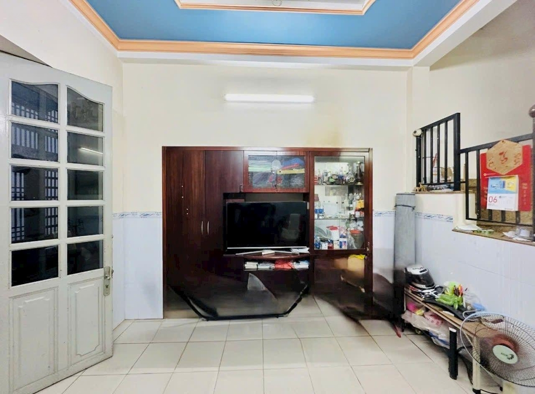 Kẹt Tiền Bán Gấp Nhà Mớihẽm Xe Hơiâu Cơ Tân Bình Gần Bv Tân Phú 40M2 4 Lầu (5X8), Giá Bán 3.95 Tỷ