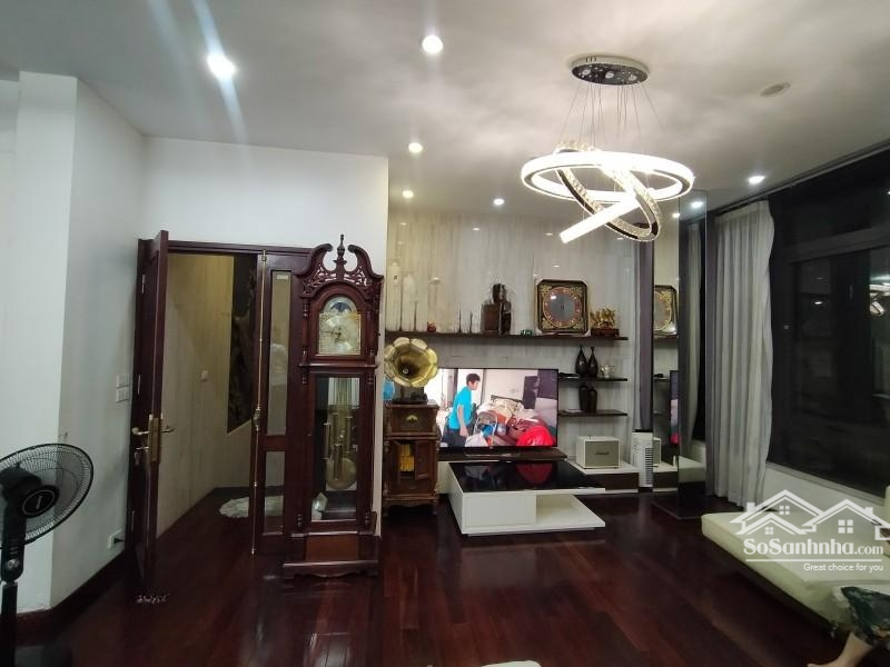 Bán Nhà Riêng Tại Khu Đô Thị Việt Hưng, 11,8 Tỷ, 80M2, Giá Ưu Đãi Uy Tín
