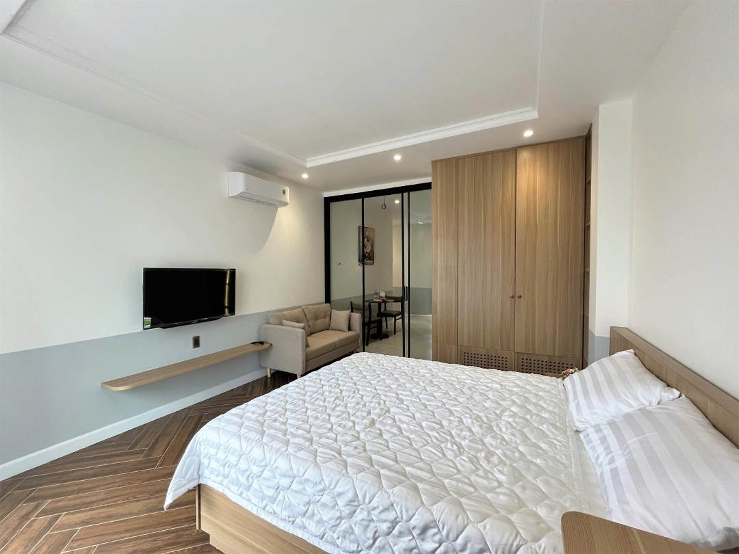 Căn Hộ Cao Cấp - Full Service - Hầm Xe Thang Máy Bảo Vệ - Dịch Vụ Dọn Dẹp 2Lần/Tuần - Trung Tâm Bt