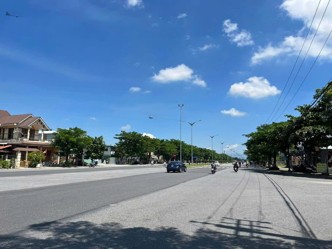 Mặt Tiền Trần Hưng Đạo. Ngay Sát Ranh Giới Đà Nẵng. Kinh Doanh Buôn Bán Thuận Tiện. Gần Đh Fpt Đn